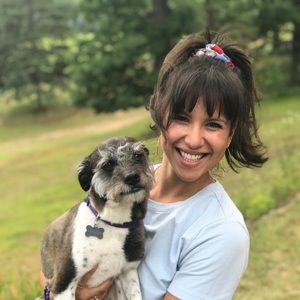 Meet your Posher, Yesenia